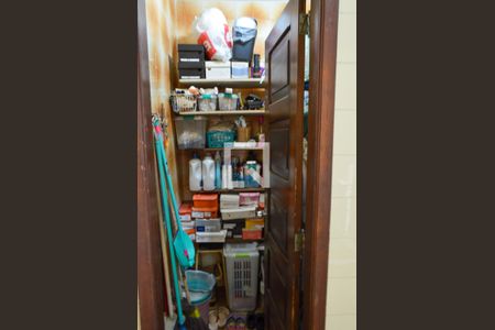 Casa à venda com 390m², 3 quartos e 4 vagas Casa à venda com 390m², 3 quartos e 4 vagasÁrea de Serviço - Dispensa