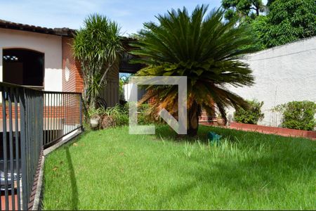 Casa à venda com 390m², 3 quartos e 4 vagas Casa à venda com 390m², 3 quartos e 4 vagasJardim