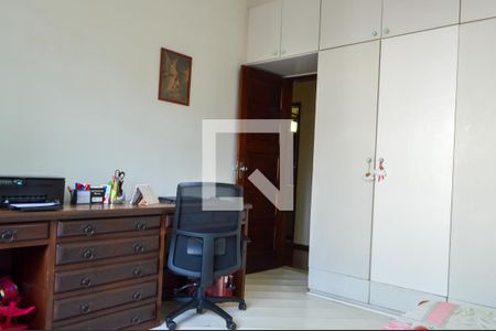 Casa à venda com 390m², 3 quartos e 4 vagas Casa à venda com 390m², 3 quartos e 4 vagasQuarto 2