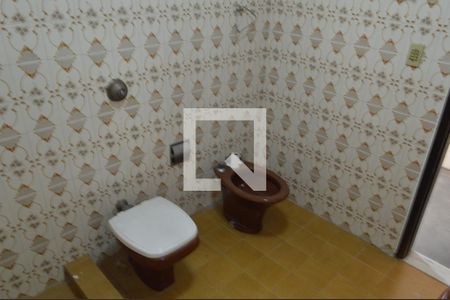 Casa à venda com 390m², 3 quartos e 4 vagasBanheiro da Edicula