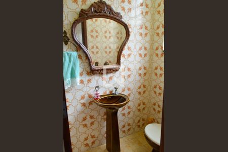 Casa à venda com 390m², 3 quartos e 4 vagas Casa à venda com 390m², 3 quartos e 4 vagasLavabo