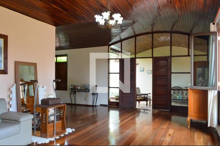 Sala  de casa à venda com 3 quartos, 390m² em Tanque, Rio de Janeiro