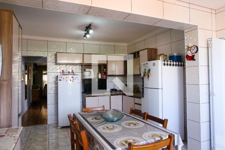 Casa à venda com 213m², 3 quartos e 2 vagasCozinha