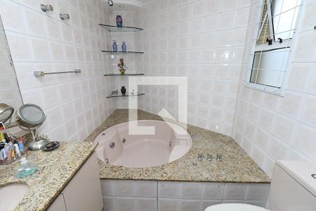 Apartamento para alugar com 374m², 4 quartos e 4 vagas Apartamento para alugar com 374m², 4 quartos e 4 vagasBanheiro da Suíte 1