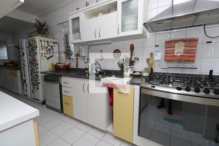 Apartamento para alugar com 374m², 4 quartos e 4 vagas Apartamento para alugar com 374m², 4 quartos e 4 vagasCozinha