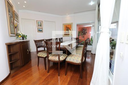 Apartamento para alugar com 374m², 4 quartos e 4 vagas Apartamento para alugar com 374m², 4 quartos e 4 vagasSala de Jantar