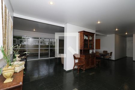 Apartamento para alugar com 374m², 4 quartos e 4 vagas Apartamento para alugar com 374m², 4 quartos e 4 vagasÁrea Comum - Salão de Festas