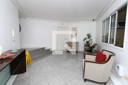 Apartamento para alugar com 374m², 4 quartos e 4 vagas Apartamento para alugar com 374m², 4 quartos e 4 vagasÁrea Comum - Hall Social