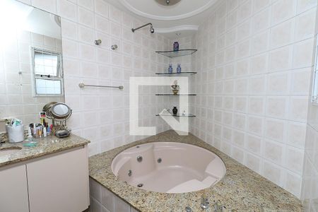 Apartamento para alugar com 374m², 4 quartos e 4 vagas Apartamento para alugar com 374m², 4 quartos e 4 vagasBanheiro da Suíte 1