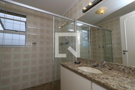 Apartamento para alugar com 374m², 4 quartos e 4 vagas Apartamento para alugar com 374m², 4 quartos e 4 vagasBanheiro da Suíte 2