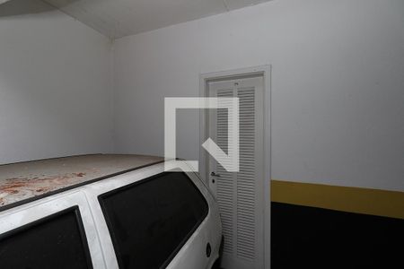 Apartamento para alugar com 374m², 4 quartos e 4 vagas Apartamento para alugar com 374m², 4 quartos e 4 vagasArmário de Garagem Privativo