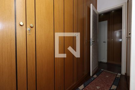 Apartamento para alugar com 374m², 4 quartos e 4 vagas Apartamento para alugar com 374m², 4 quartos e 4 vagasCloset da Suíte 1