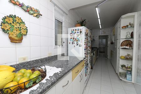 Apartamento para alugar com 374m², 4 quartos e 4 vagas Apartamento para alugar com 374m², 4 quartos e 4 vagasCozinha