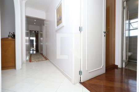 Apartamento para alugar com 374m², 4 quartos e 4 vagas Apartamento para alugar com 374m², 4 quartos e 4 vagasCorredor das Suítes