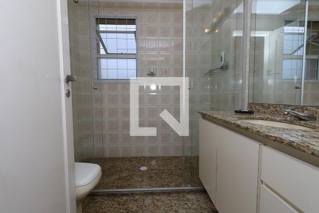 Apartamento para alugar com 374m², 4 quartos e 4 vagas Apartamento para alugar com 374m², 4 quartos e 4 vagasBanheiro da Suíte 2