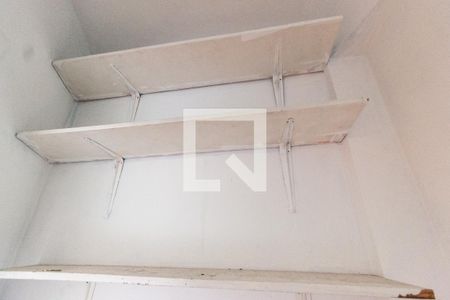 Apartamento à venda com 47m², 1 quarto e sem vaga Apartamento à venda com 47m², 1 quarto e sem vagaCloset