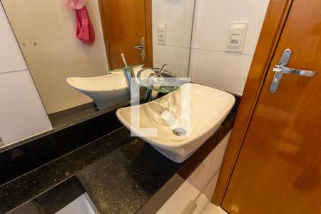 Apartamento para alugar com 125m², 3 quartos e 2 vagasDetalhe do banheiro da suíte 1