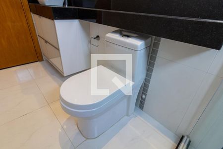 Apartamento para alugar com 125m², 3 quartos e 2 vagasDetalhe do banheiro da suíte 3