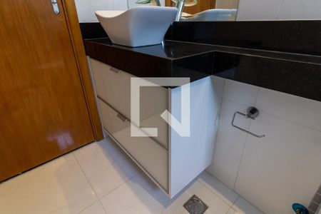 Apartamento para alugar com 125m², 3 quartos e 2 vagasDetalhe do banheiro da suíte 3
