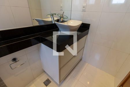 Apartamento para alugar com 125m², 3 quartos e 2 vagasDetalhe do banheiro da suíte 2