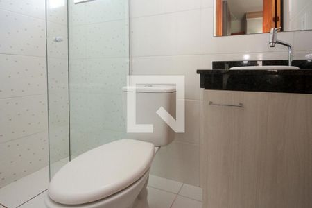 Casa de condomínio para alugar com 100m², 2 quartos e 1 vaga Casa de condomínio para alugar com 100m², 2 quartos e 1 vagaBanheiro da Suite