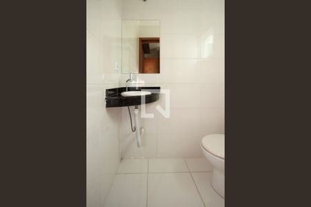 Casa de condomínio para alugar com 100m², 2 quartos e 1 vaga Casa de condomínio para alugar com 100m², 2 quartos e 1 vagaBanheiro da Suite 02