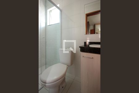 Casa de condomínio para alugar com 100m², 2 quartos e 1 vaga Casa de condomínio para alugar com 100m², 2 quartos e 1 vagaBanheiro da Suite