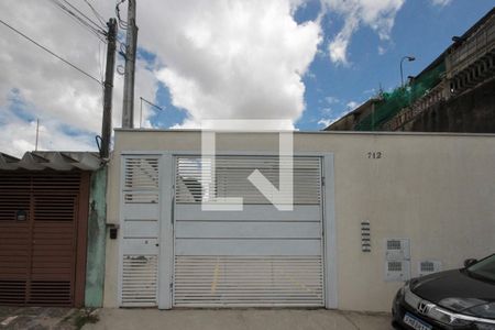 Casa de condomínio para alugar com 100m², 2 quartos e 1 vaga Casa de condomínio para alugar com 100m², 2 quartos e 1 vagaFachada