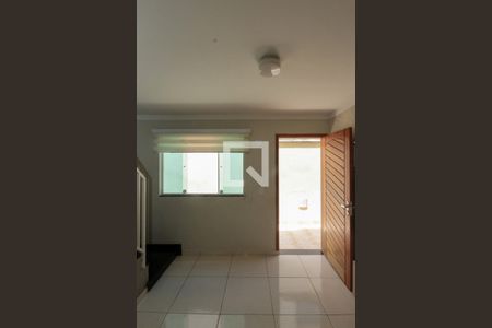Sala de casa de condomínio para alugar com 2 quartos, 100m² em Cidade São Mateus, São Paulo
