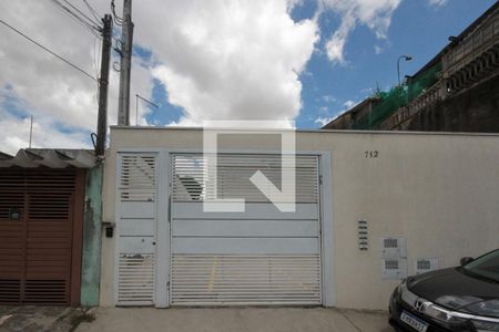 Casa de condomínio para alugar com 100m², 2 quartos e 1 vaga Casa de condomínio para alugar com 100m², 2 quartos e 1 vagaFachada