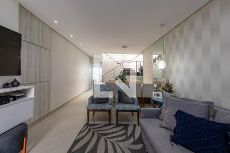 Sala de casa para alugar com 3 quartos, 240m² em Vila Bela, São Paulo