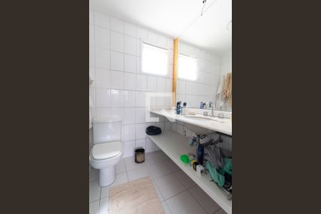 Apartamento para alugar com 76m², 2 quartos e 2 vagasSuíte - banheiro