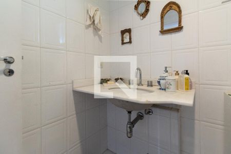 Apartamento para alugar com 76m², 2 quartos e 2 vagasBanheiro social