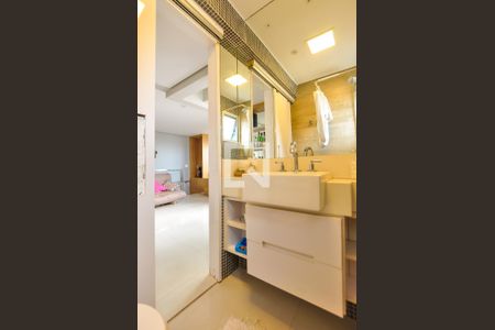 Apartamento à venda com 95m², 2 quartos e 1 vagaBanheiro da Sala