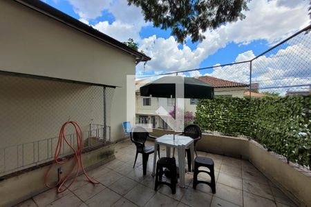 Casa à venda com 180m², 4 quartos e 1 vagaVaranda casa 2