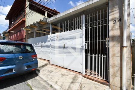 Casa para alugar com 180m², 3 quartos e 2 vagasFachada