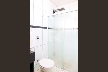 Banheiro da Suíte de casa à venda com 3 quartos, 220m² em Parque Novo Oratório, Santo André