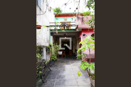 Casa à venda com 120m², 2 quartos e 1 vagaQuintal