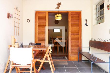 Casa à venda com 120m², 2 quartos e 1 vagaÁrea comum