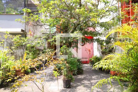 Casa à venda com 120m², 2 quartos e 1 vagaQuintal