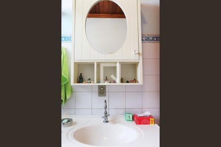 Casa à venda com 120m², 2 quartos e 1 vagaBanheiro