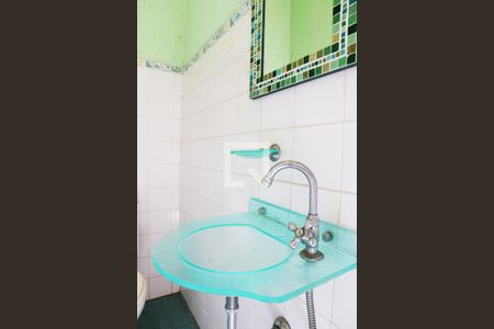 Casa à venda com 120m², 2 quartos e 1 vagaLavabo