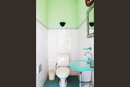 Casa à venda com 120m², 2 quartos e 1 vagaLavabo