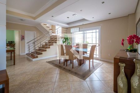 Sala de casa à venda com 3 quartos, 277m² em Partenon, Porto Alegre