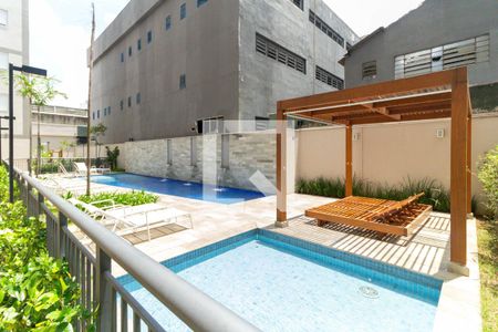 Studio à venda com 34m², 1 quarto e 1 vaga Studio à venda com 34m², 1 quarto e 1 vagaPiscina