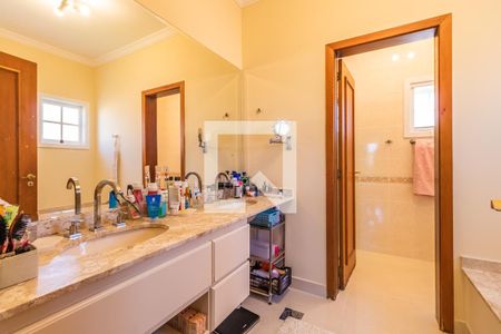 Casa à venda com 329m², 4 quartos e 4 vagasBanheiro da Suíte 2