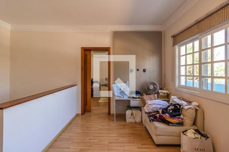 Casa à venda com 329m², 4 quartos e 4 vagasSala Privativa