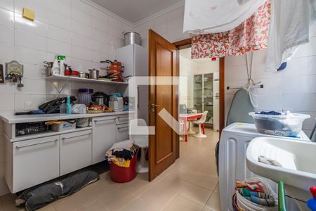 Casa à venda com 329m², 4 quartos e 4 vagasÁrea de Serviço