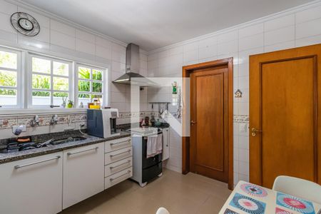 Casa à venda com 329m², 4 quartos e 4 vagasCozinha