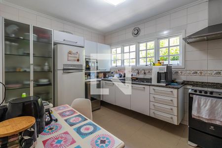 Casa à venda com 329m², 4 quartos e 4 vagasCozinha